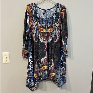 White Mark Multicolor Paisley Tunic Top